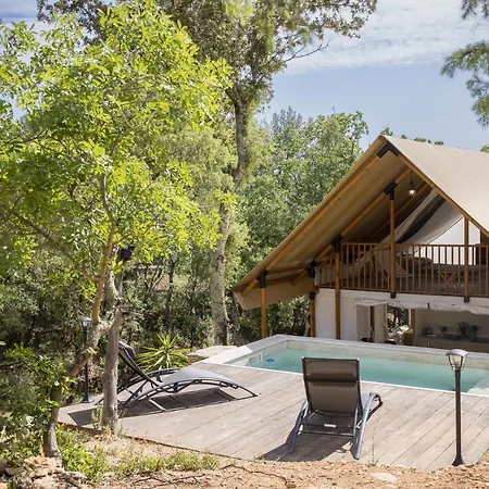 Le De La Catouniere Castillon-du-Gard